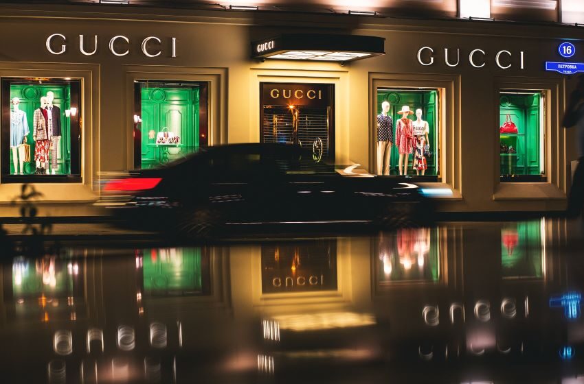 Gucci and Facebook fighting counterfeit products