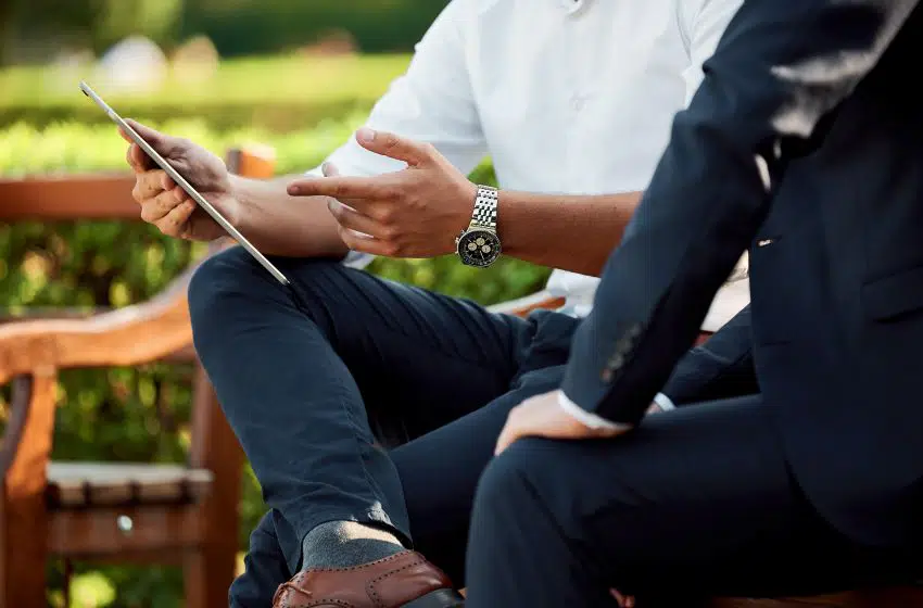 Business support for small and medium news media