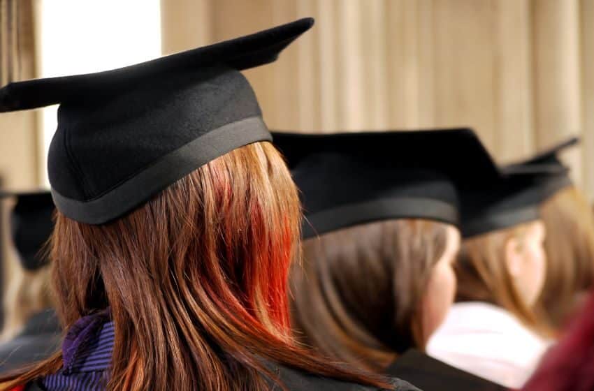 More women than men with bachelor’s degree in labour force